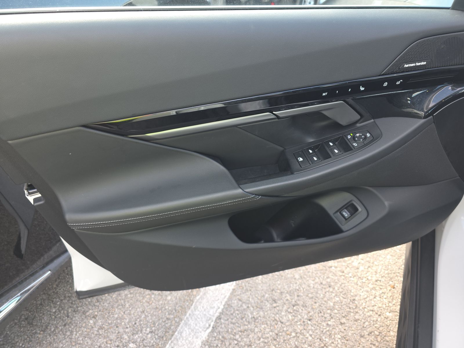 2025 BMW 5 Series 530i RWD