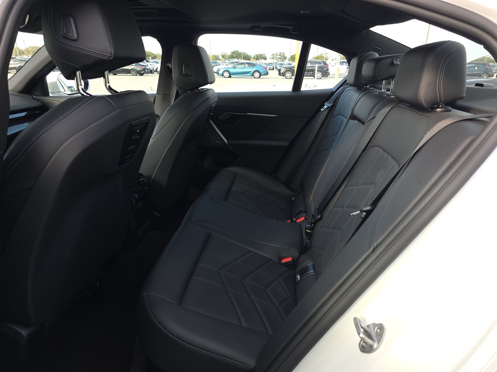 2025 BMW 5 Series 530i RWD