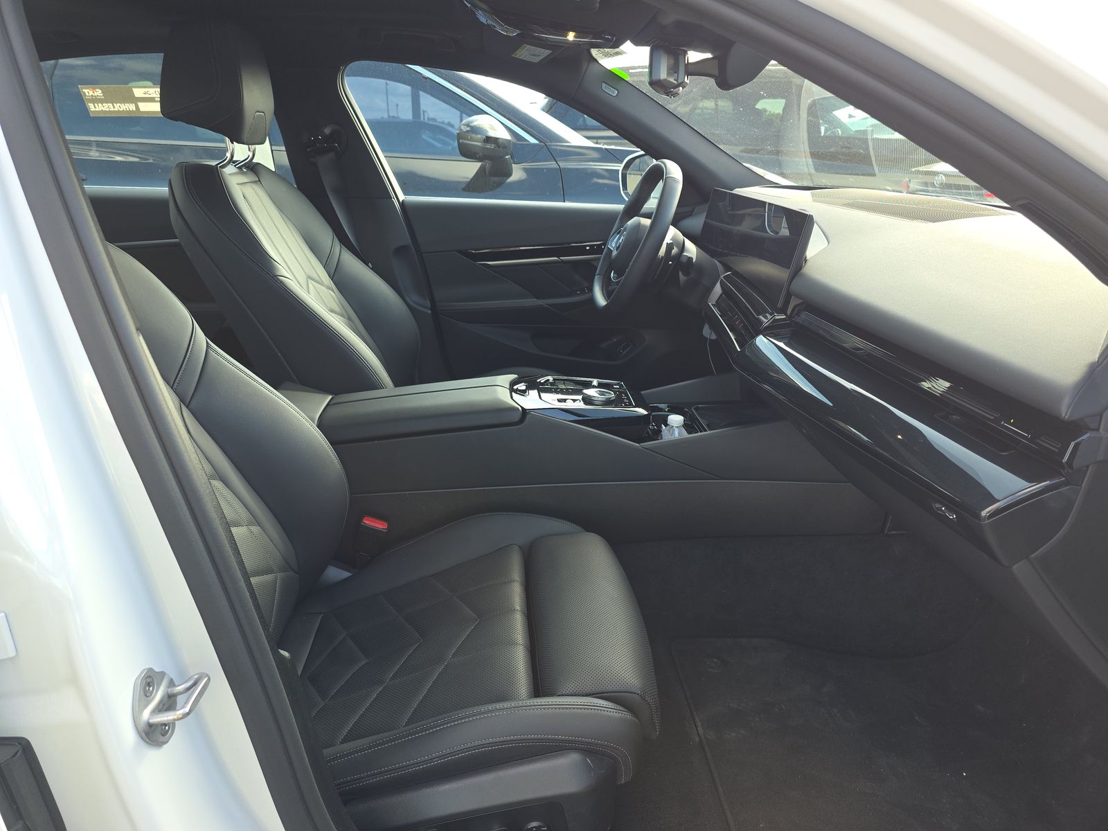 2025 BMW 5 Series 530i RWD