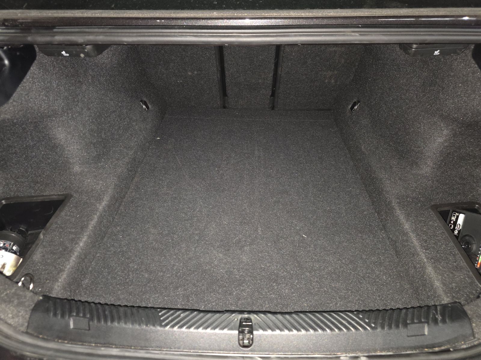 2025 BMW 5 Series 530i RWD