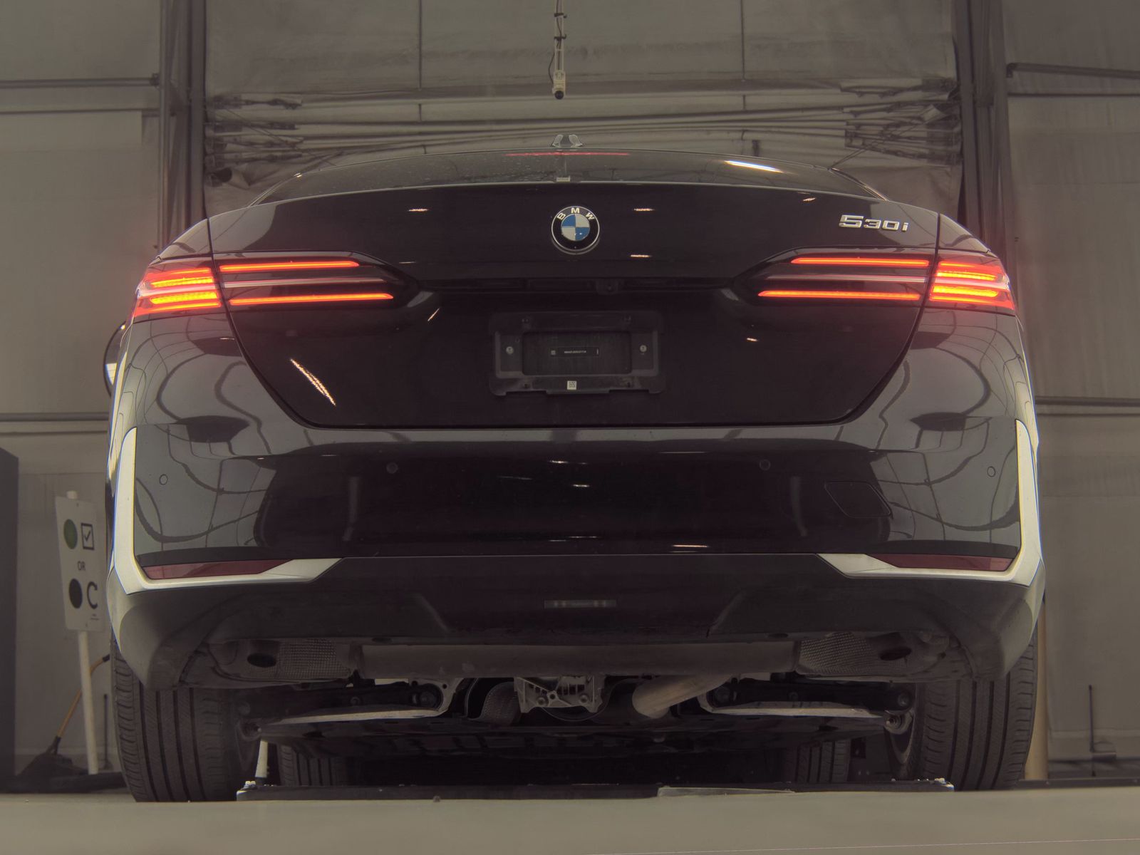 2025 BMW 5 Series 530i RWD