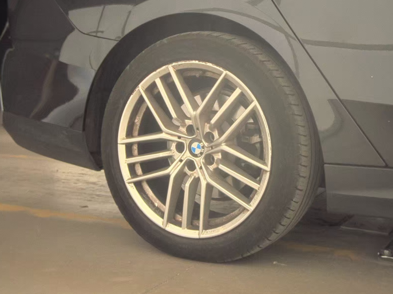 2025 BMW 5 Series 530i RWD