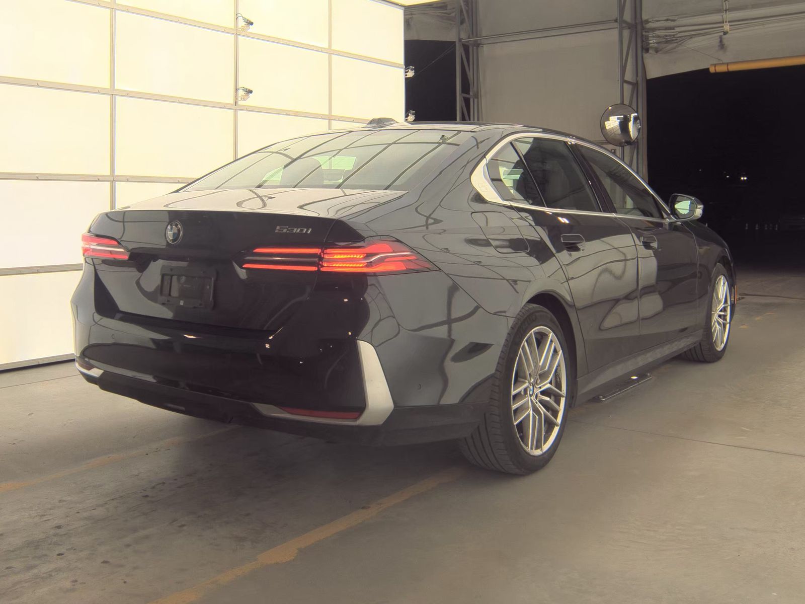 2025 BMW 5 Series 530i RWD