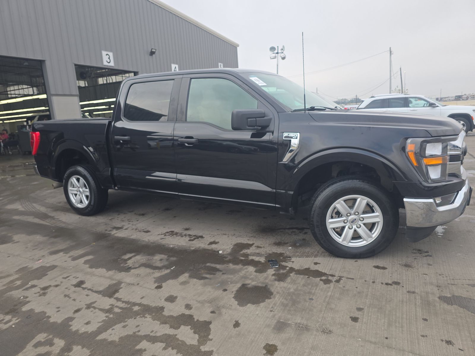 2023 Ford F-150 XLT RWD