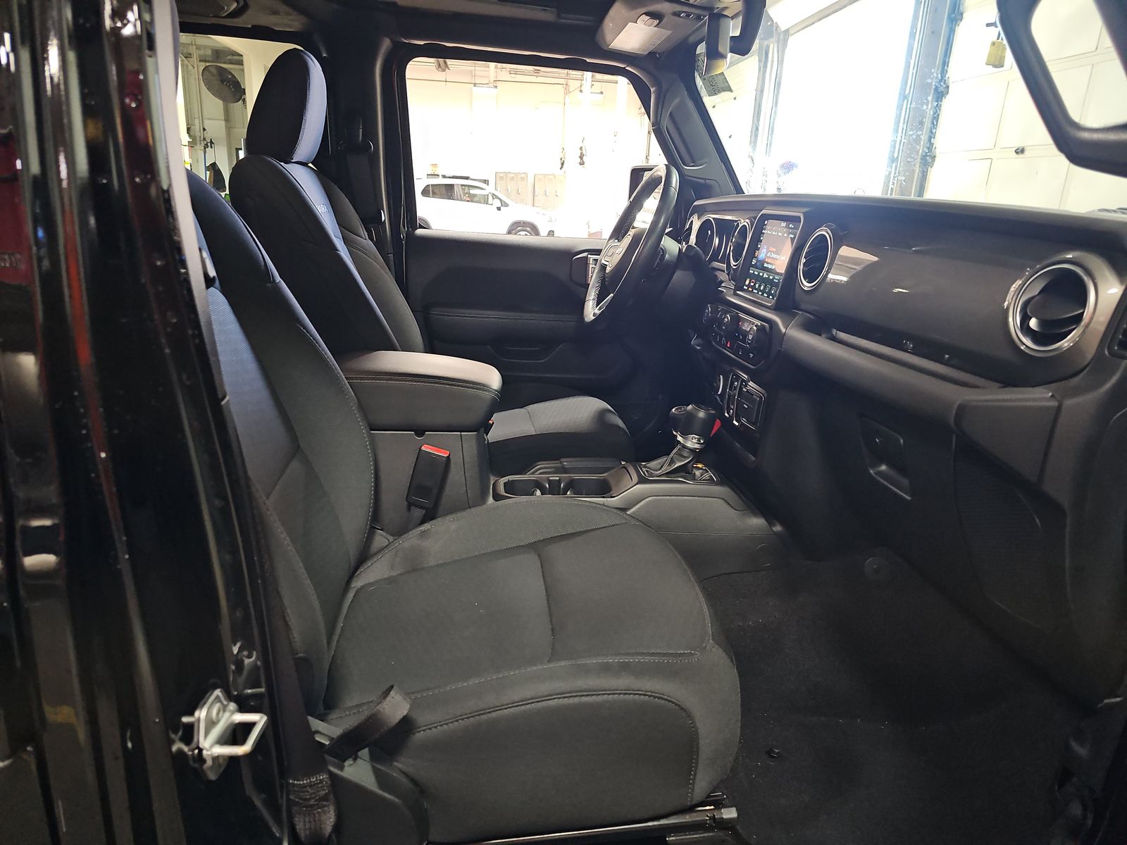 2022 Jeep Wrangler Unlimited Sahara AWD