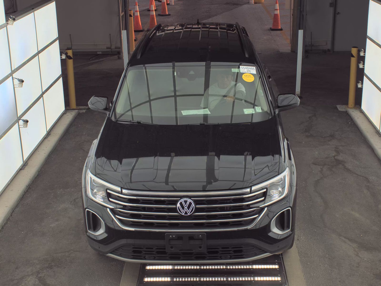 2025 Volkswagen Atlas 2.0T SE AWD