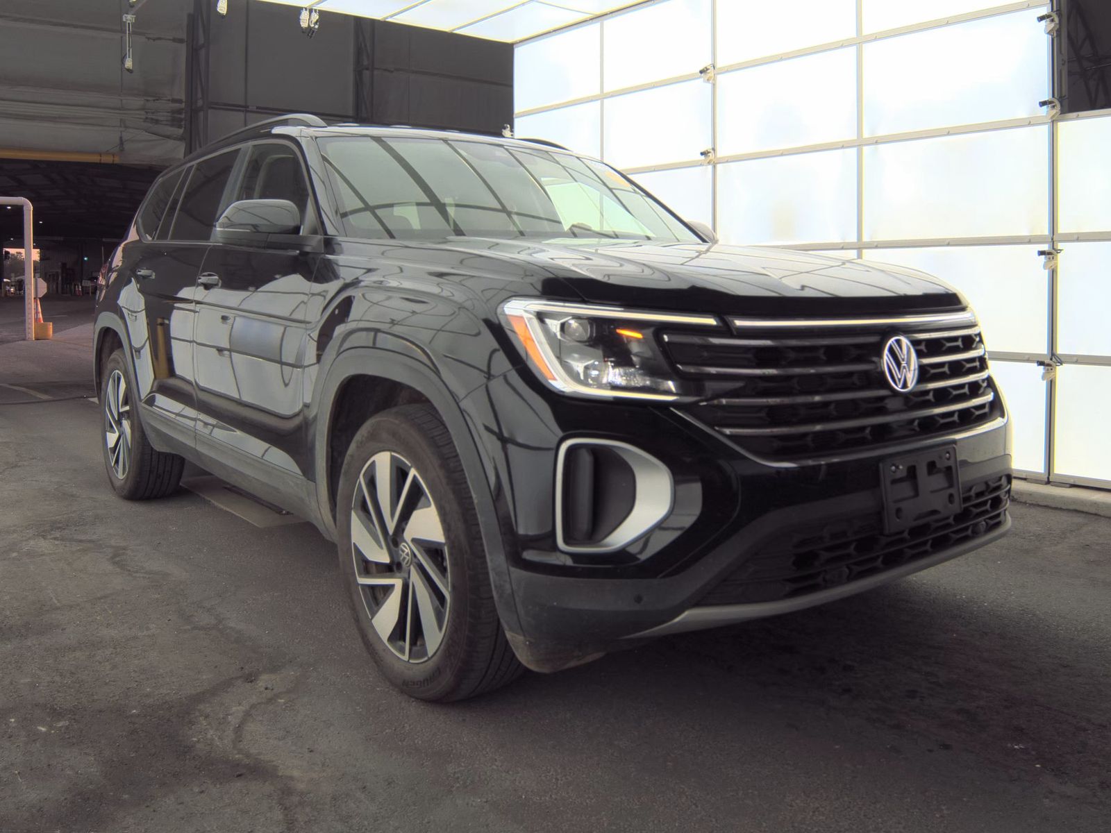 2025 Volkswagen Atlas 2.0T SE AWD