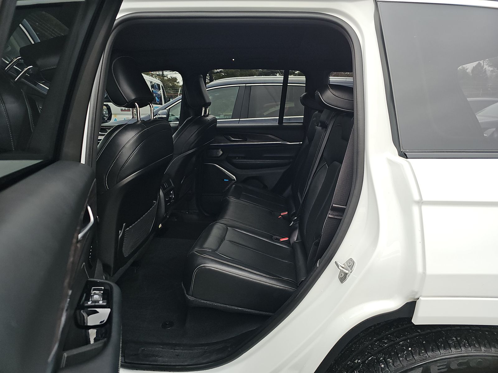 2023 Jeep Grand Cherokee Overland AWD