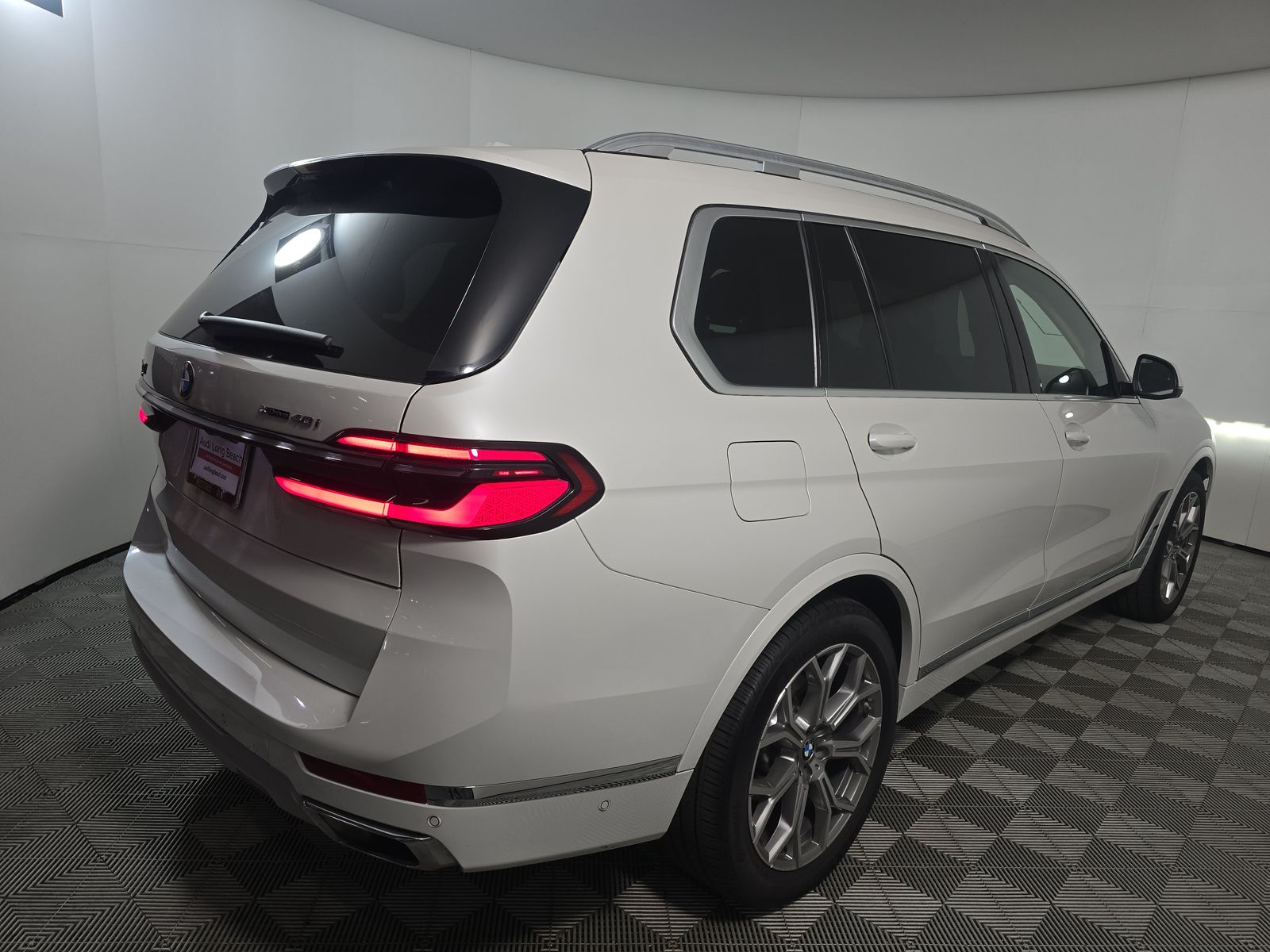 2023 BMW X7 xDrive40i AWD