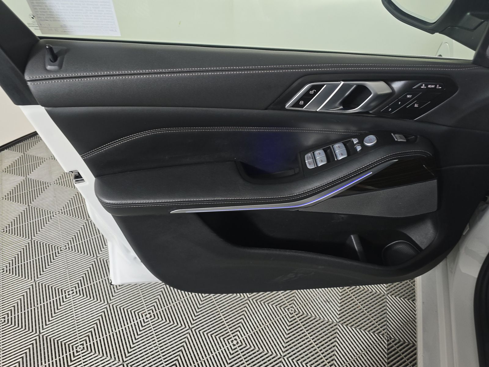 2023 BMW X7 xDrive40i AWD