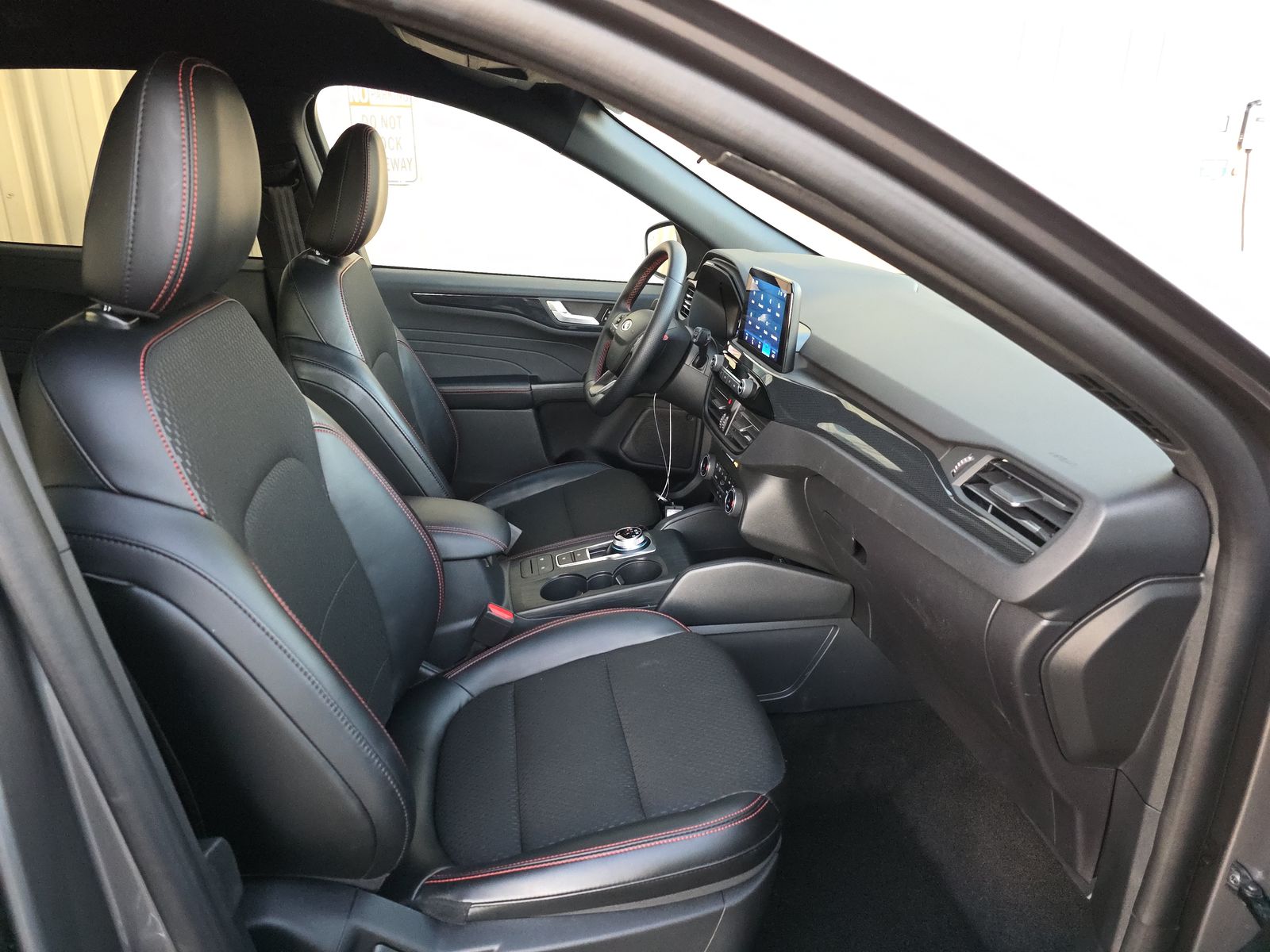 2025 Ford Escape ST-Line AWD