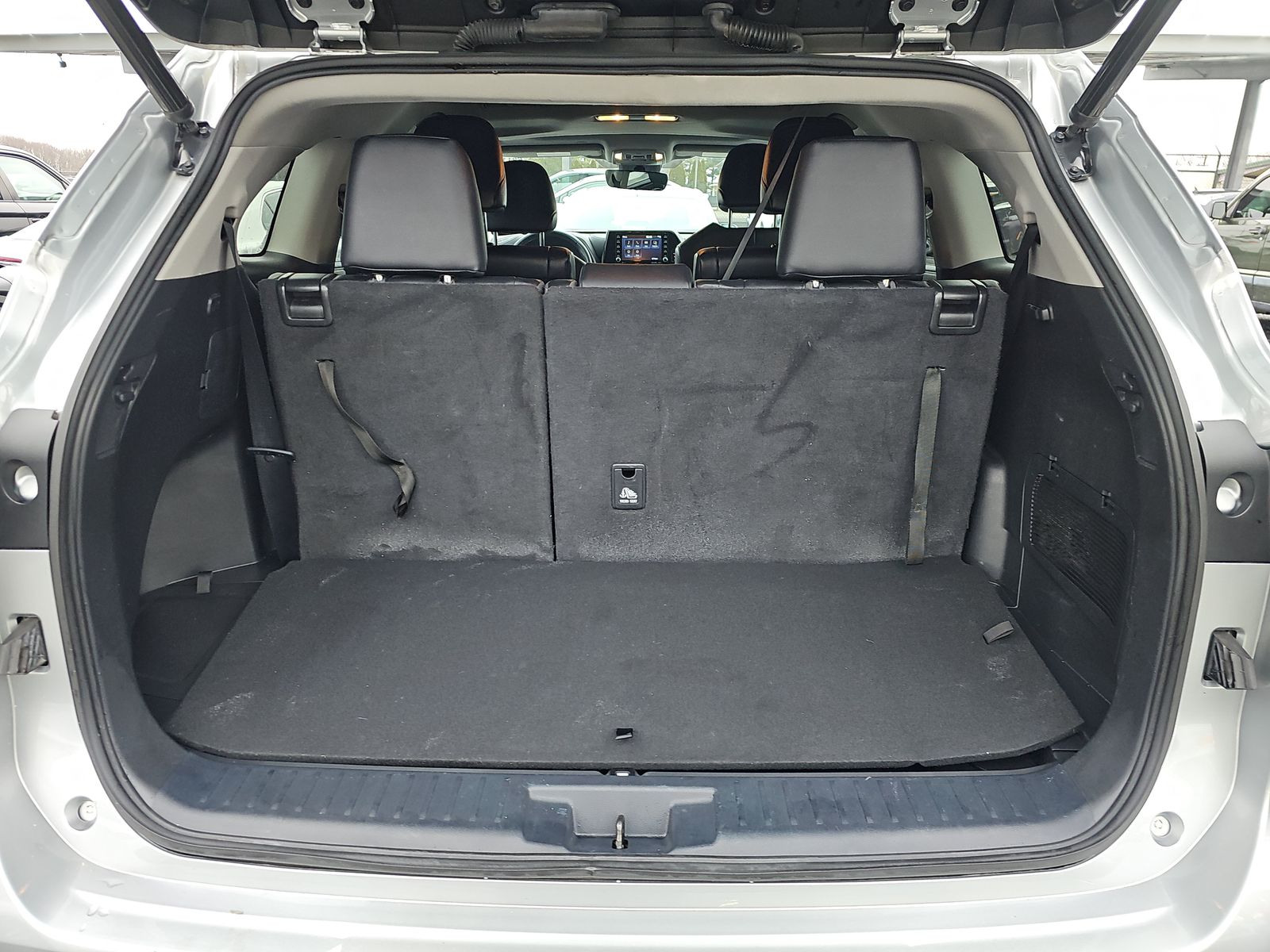 2022 Toyota Highlander Hybrid XLE AWD