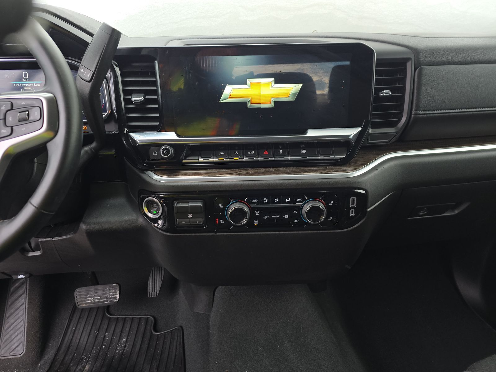 2025 Chevrolet Silverado 1500 LT AWD