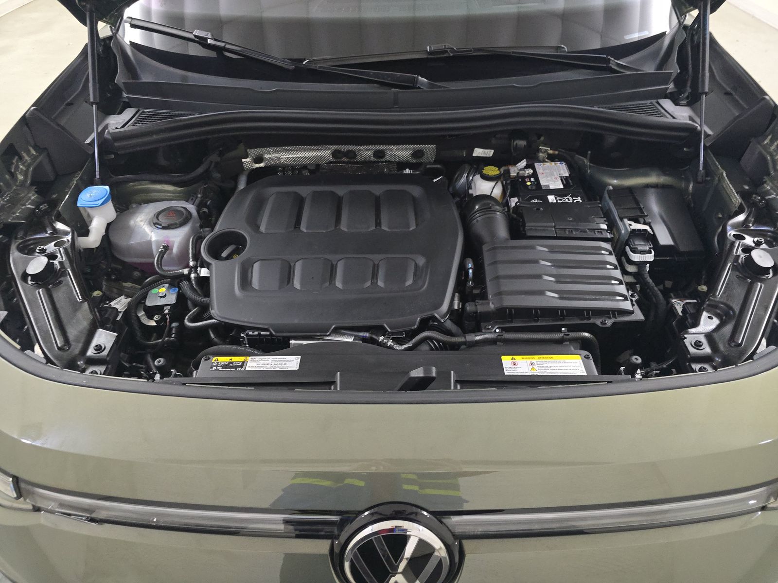 2025 Volkswagen Tiguan 2.0T SEL R-Line AWD