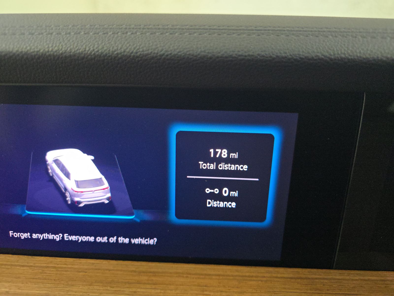 2025 Volkswagen Tiguan 2.0T SEL R-Line AWD