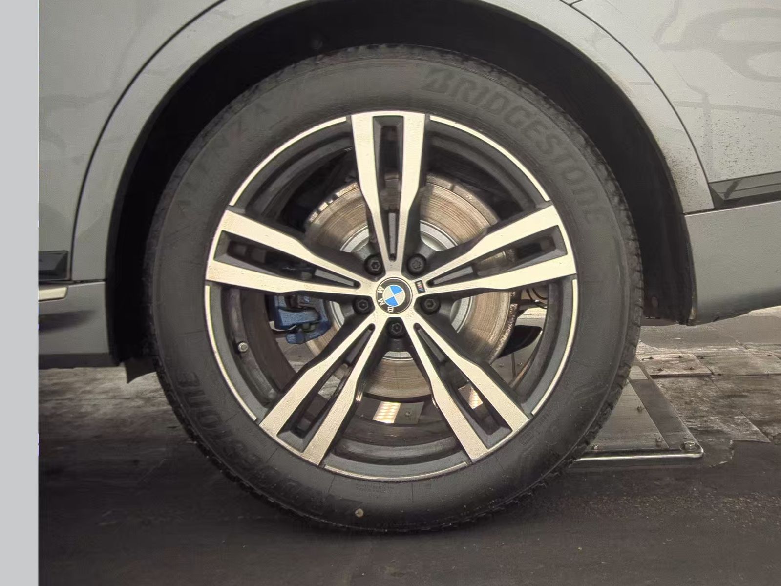 2023 BMW X7 xDrive40i AWD