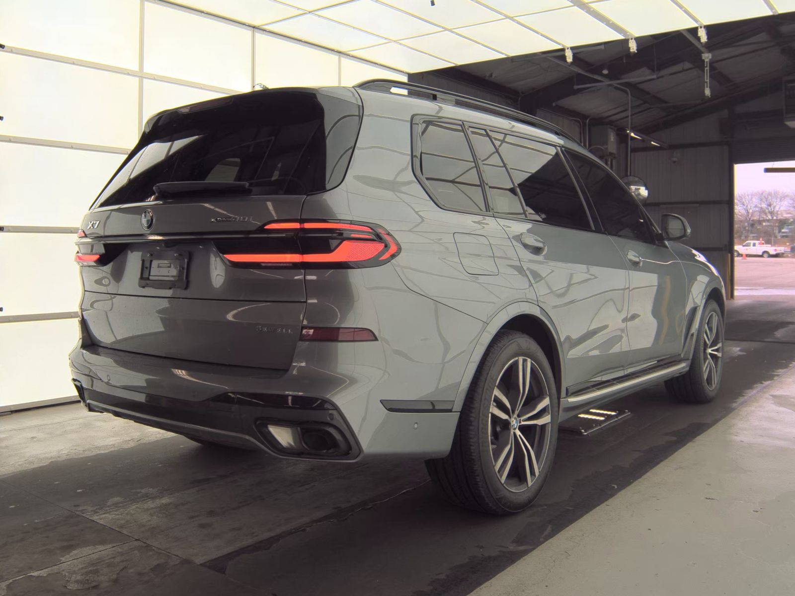 2023 BMW X7 xDrive40i AWD