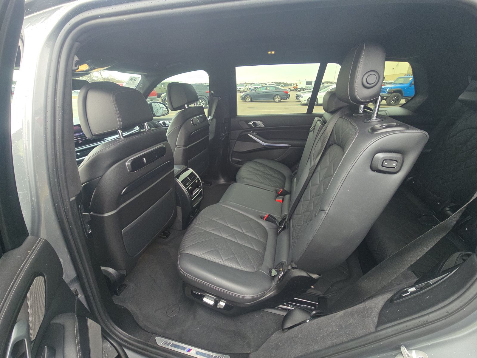 2023 BMW X7 xDrive40i AWD