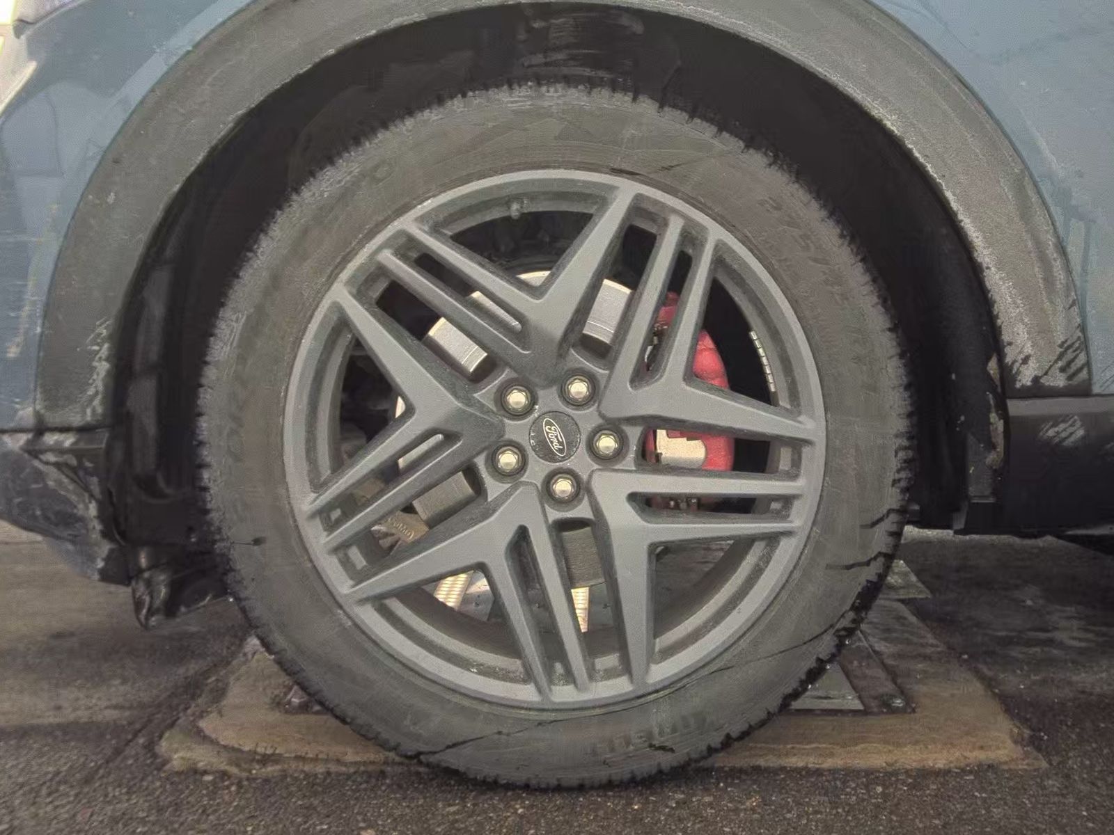 2025 Ford Explorer ST AWD