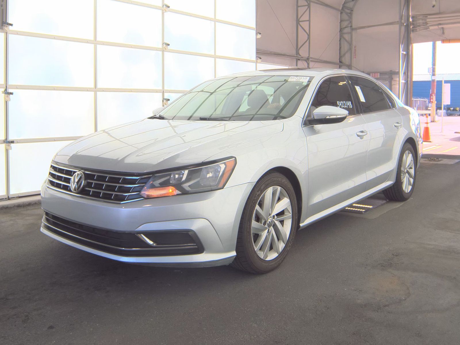 2018 Volkswagen Passat 2.0T SE FWD