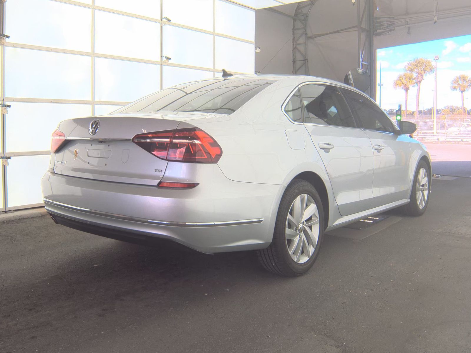 2018 Volkswagen Passat 2.0T SE FWD