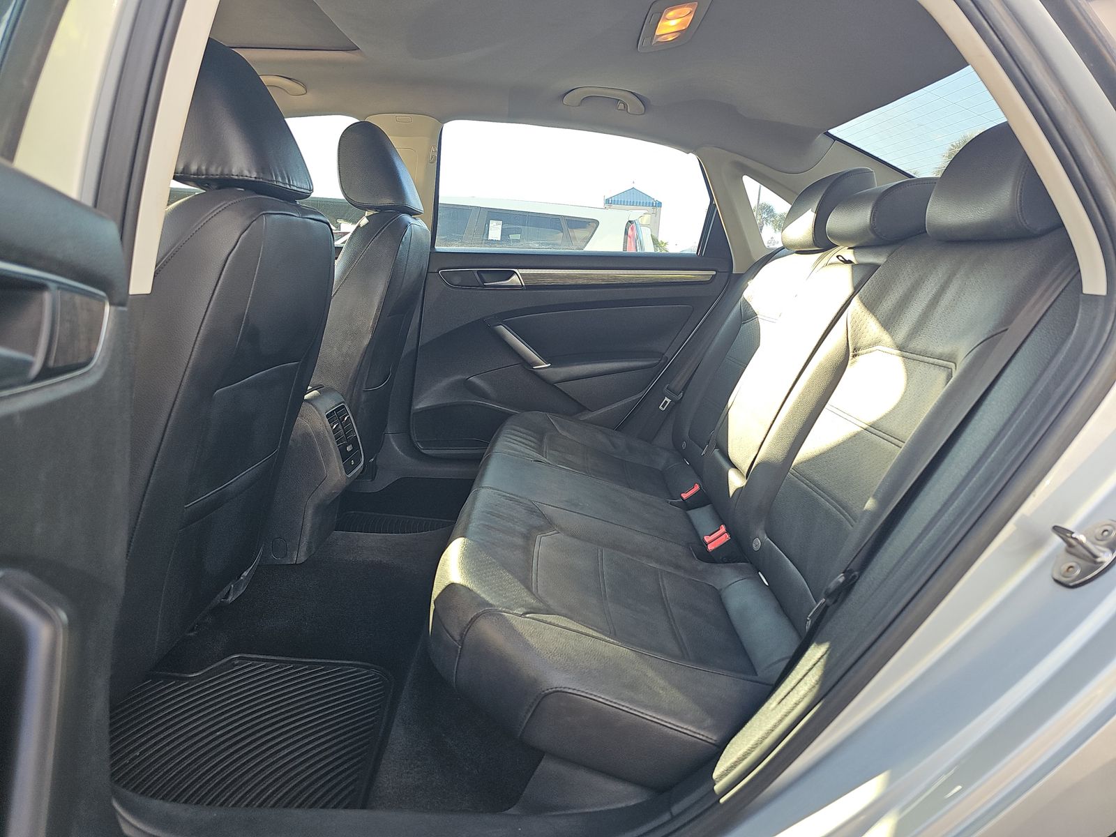 2018 Volkswagen Passat 2.0T SE FWD