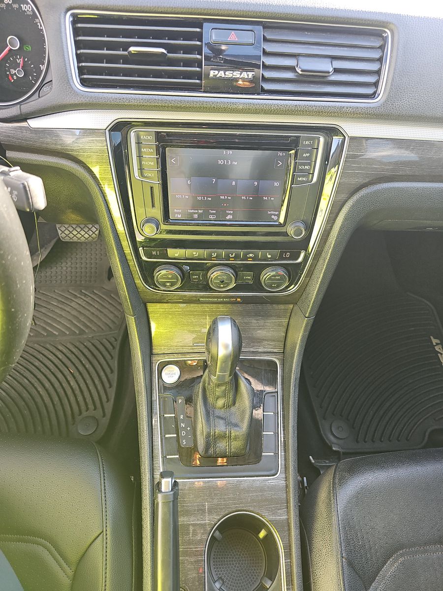 2018 Volkswagen Passat 2.0T SE FWD