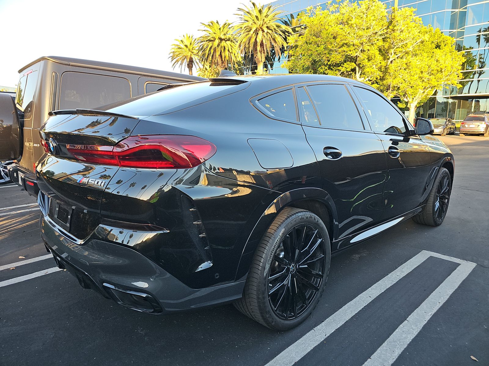 2022 BMW X6 M50i AWD