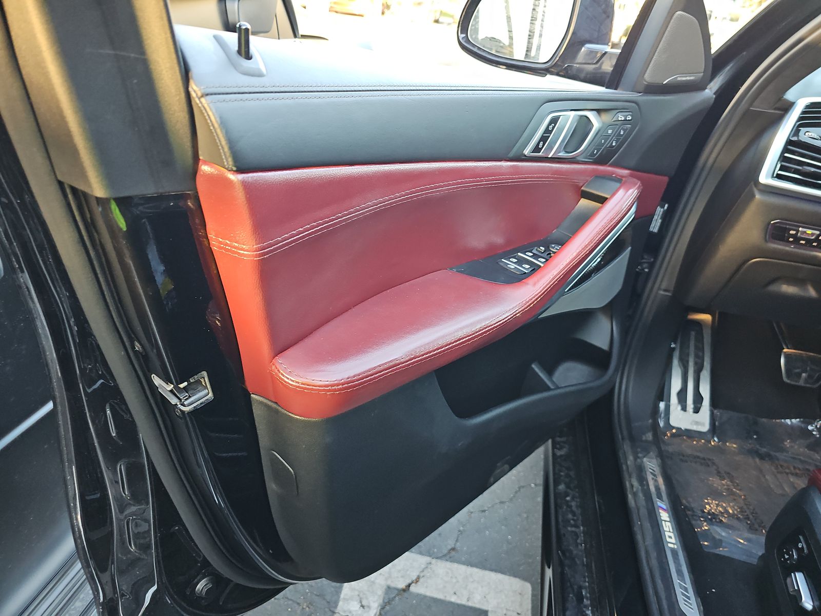 2022 BMW X6 M50i AWD