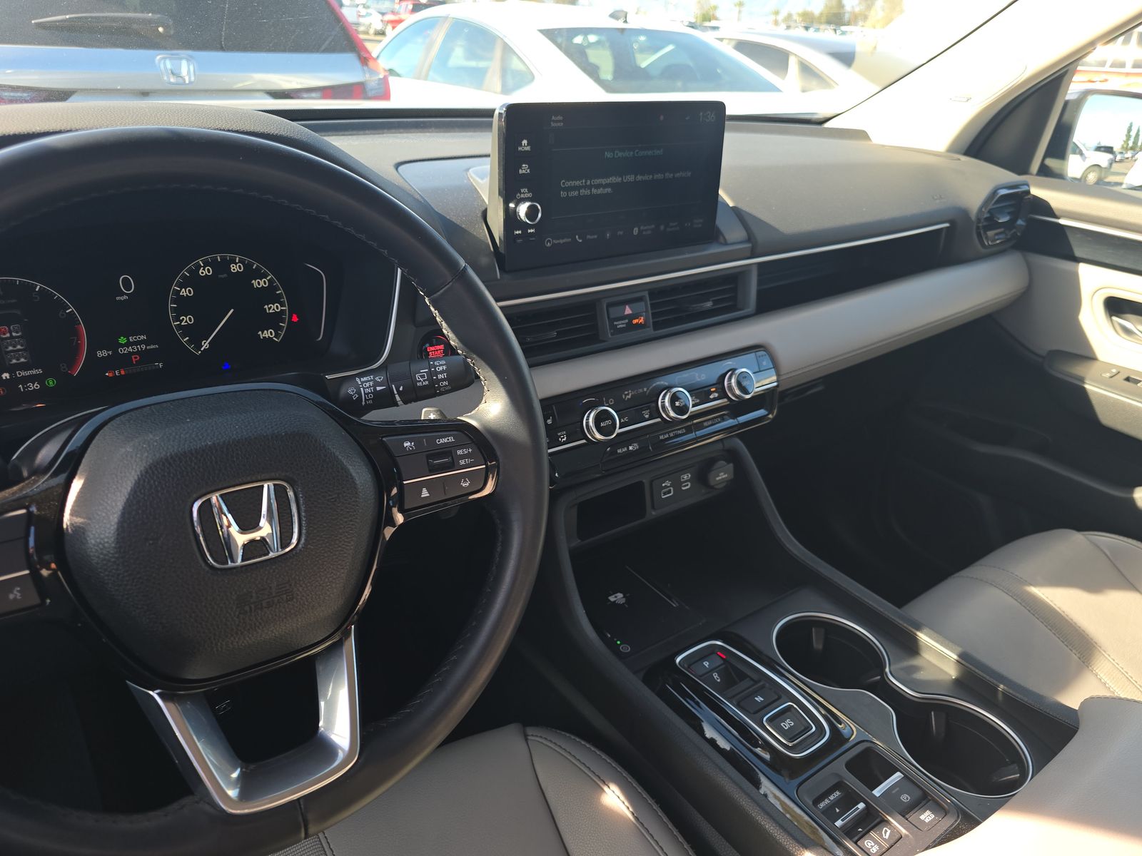 2024 Honda Pilot Touring FWD