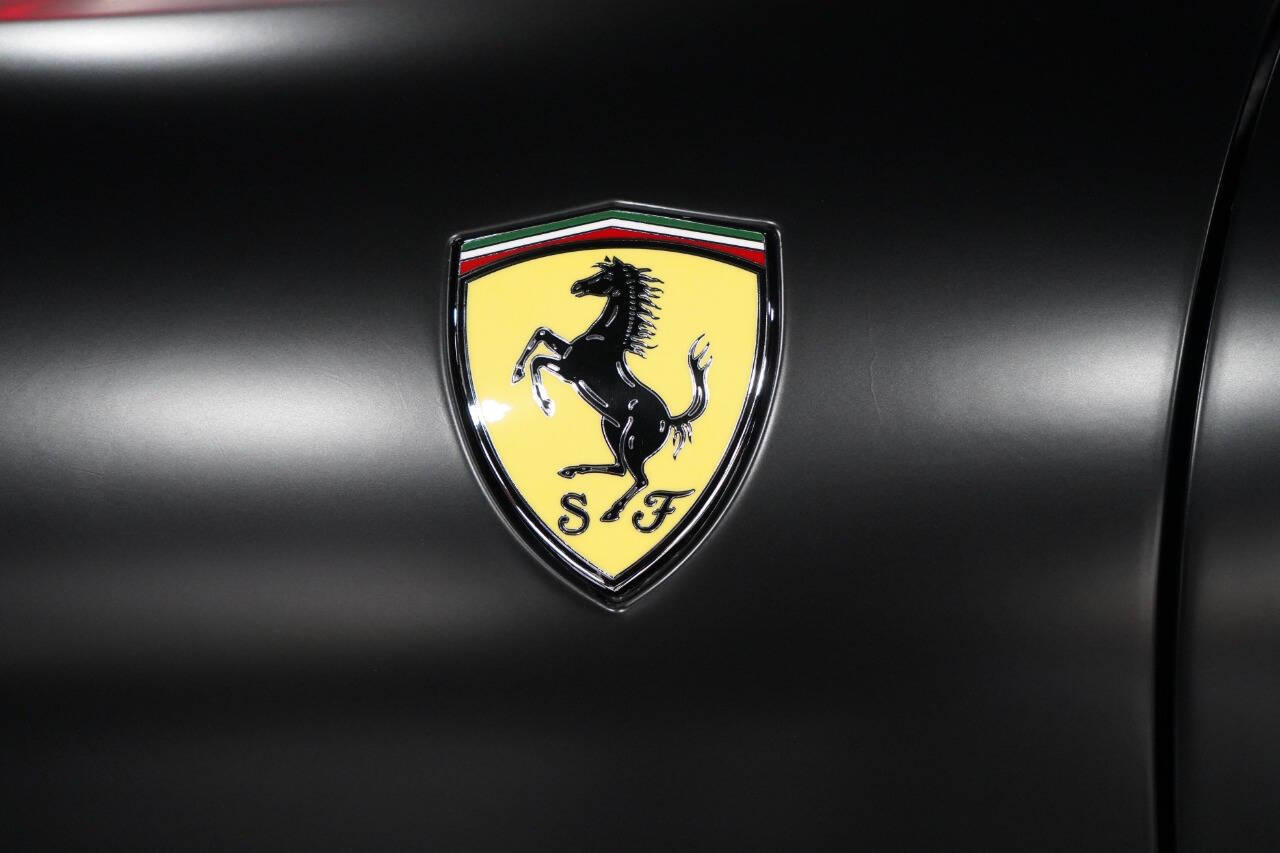 2023 Ferrari Roma Base RWD