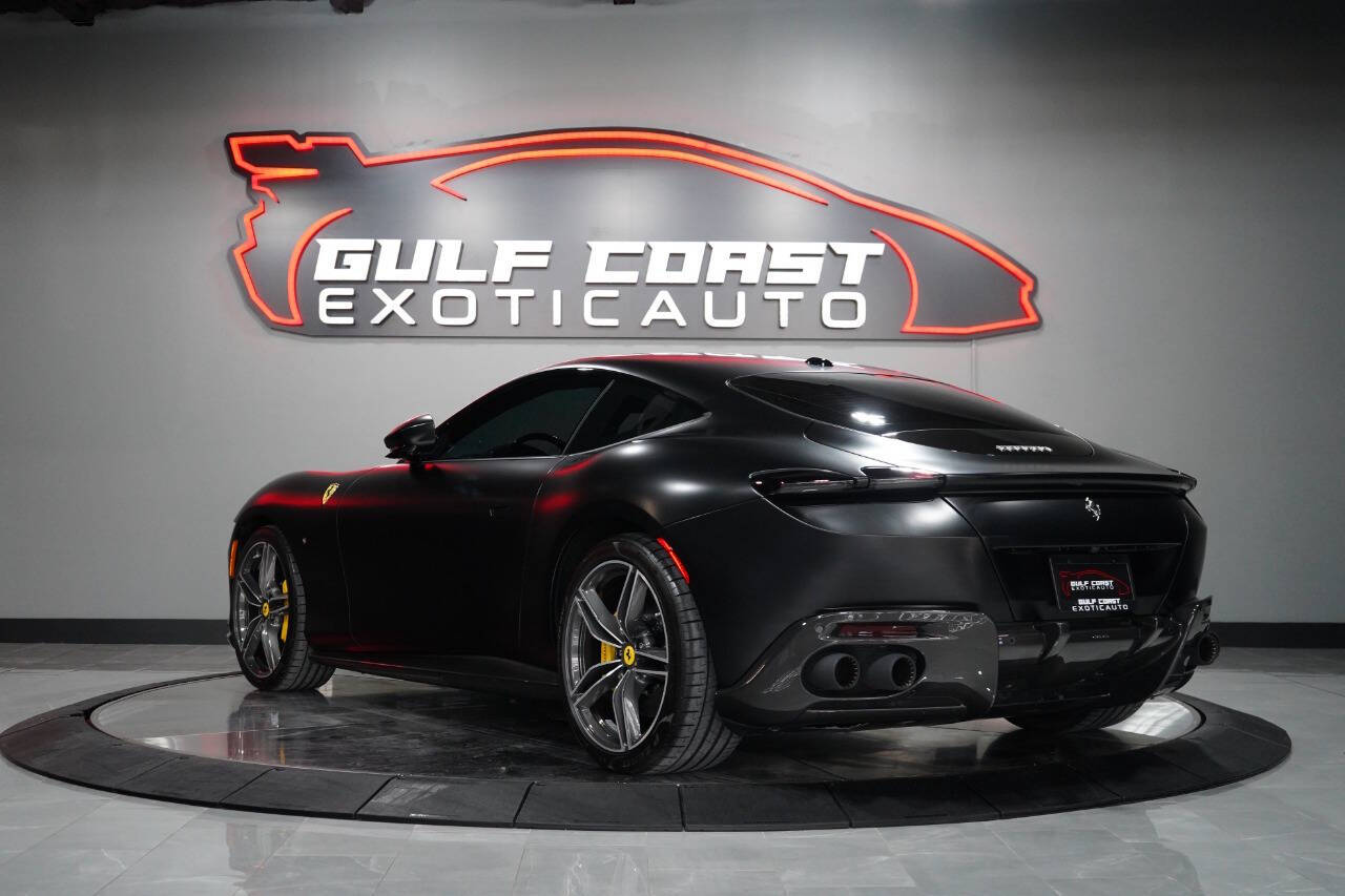 2023 Ferrari Roma Base RWD