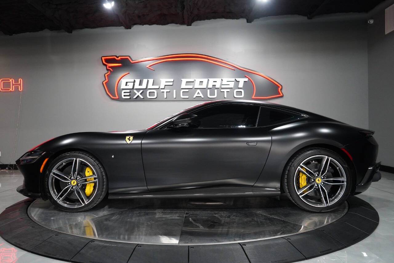 2023 Ferrari Roma Base RWD