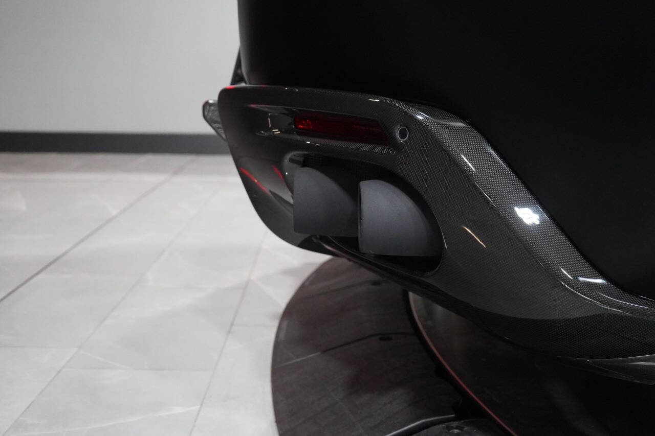 2023 Ferrari Roma Base RWD