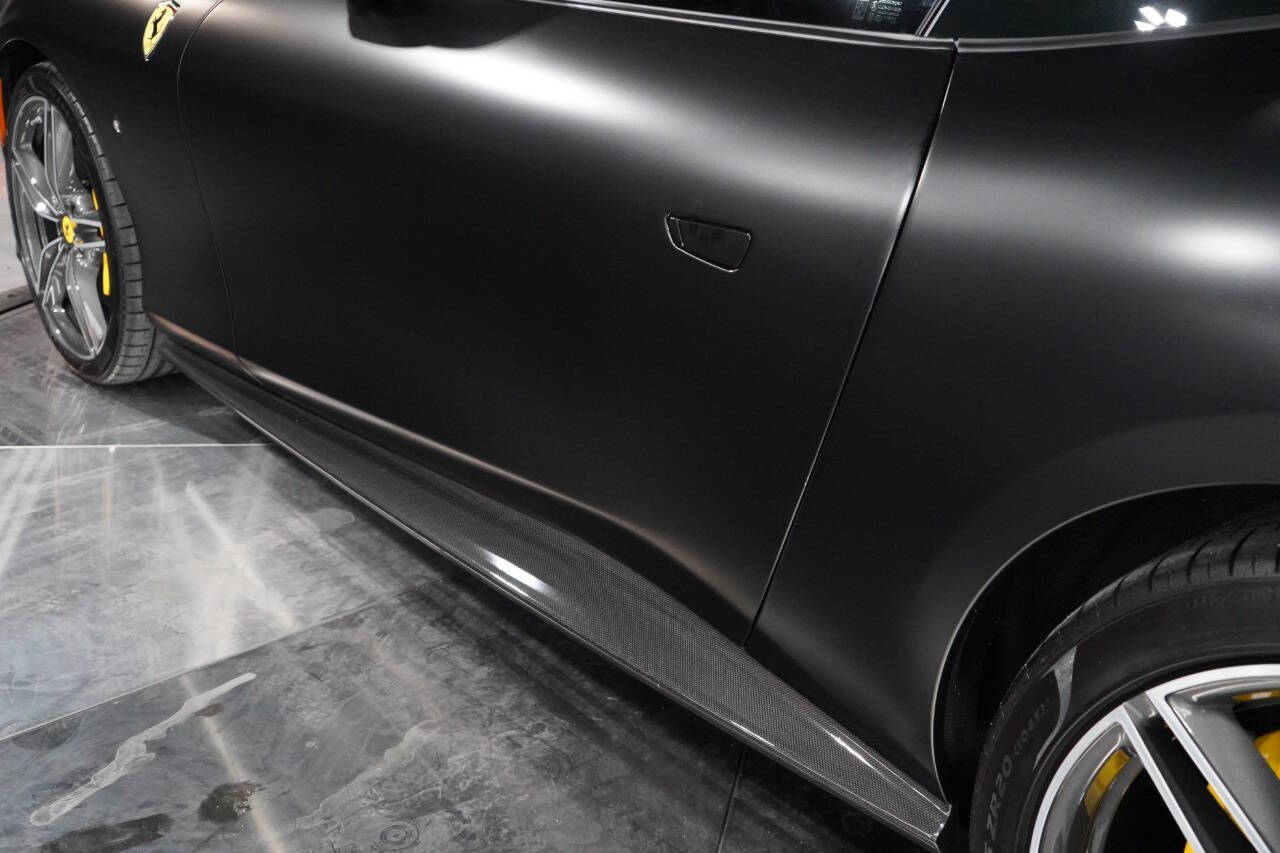 2023 Ferrari Roma Base RWD