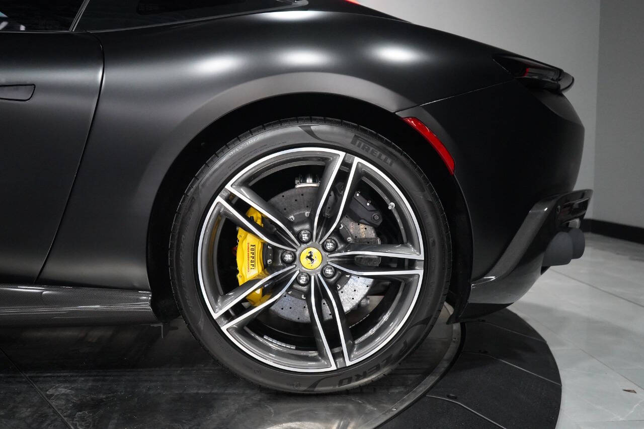 2023 Ferrari Roma Base RWD