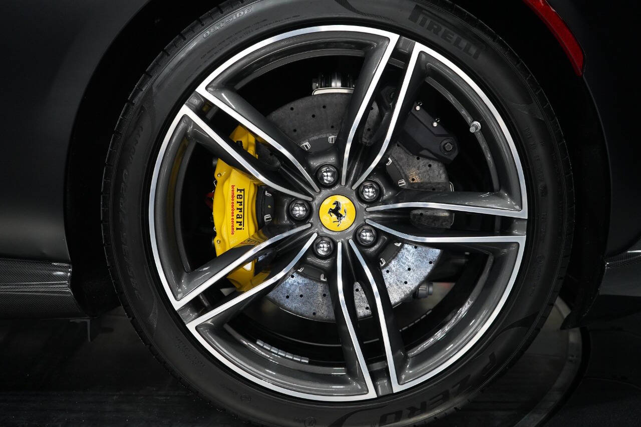 2023 Ferrari Roma Base RWD
