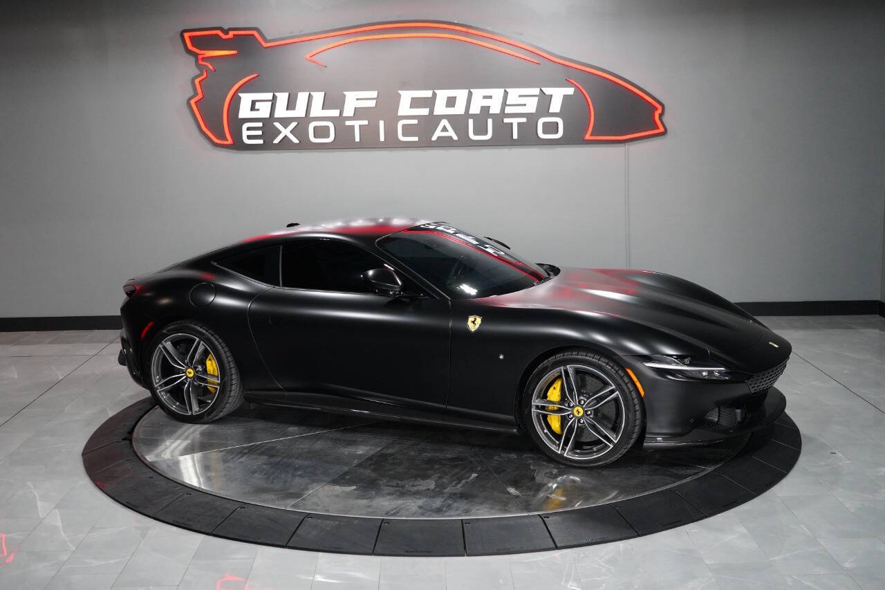 2023 Ferrari Roma Base RWD