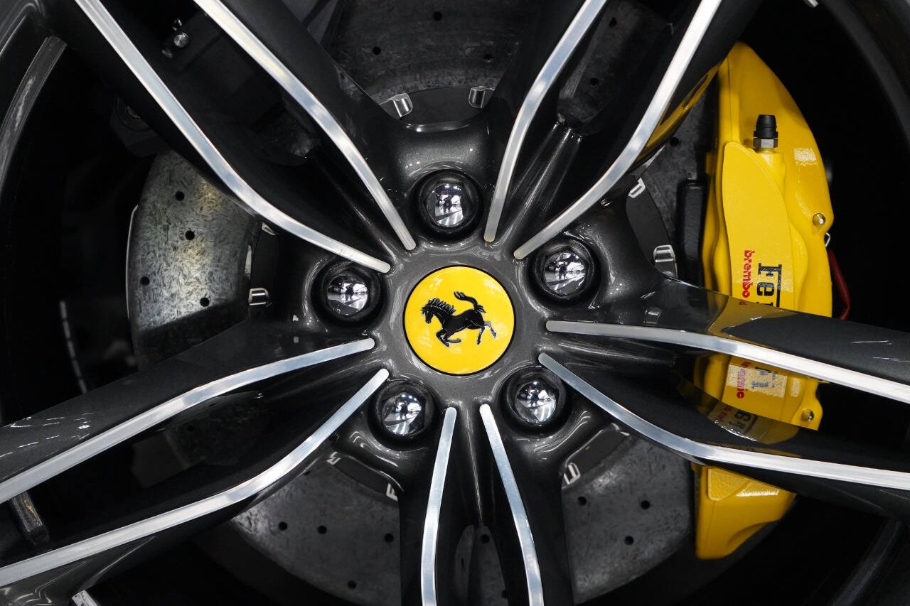 2023 Ferrari Roma Base RWD