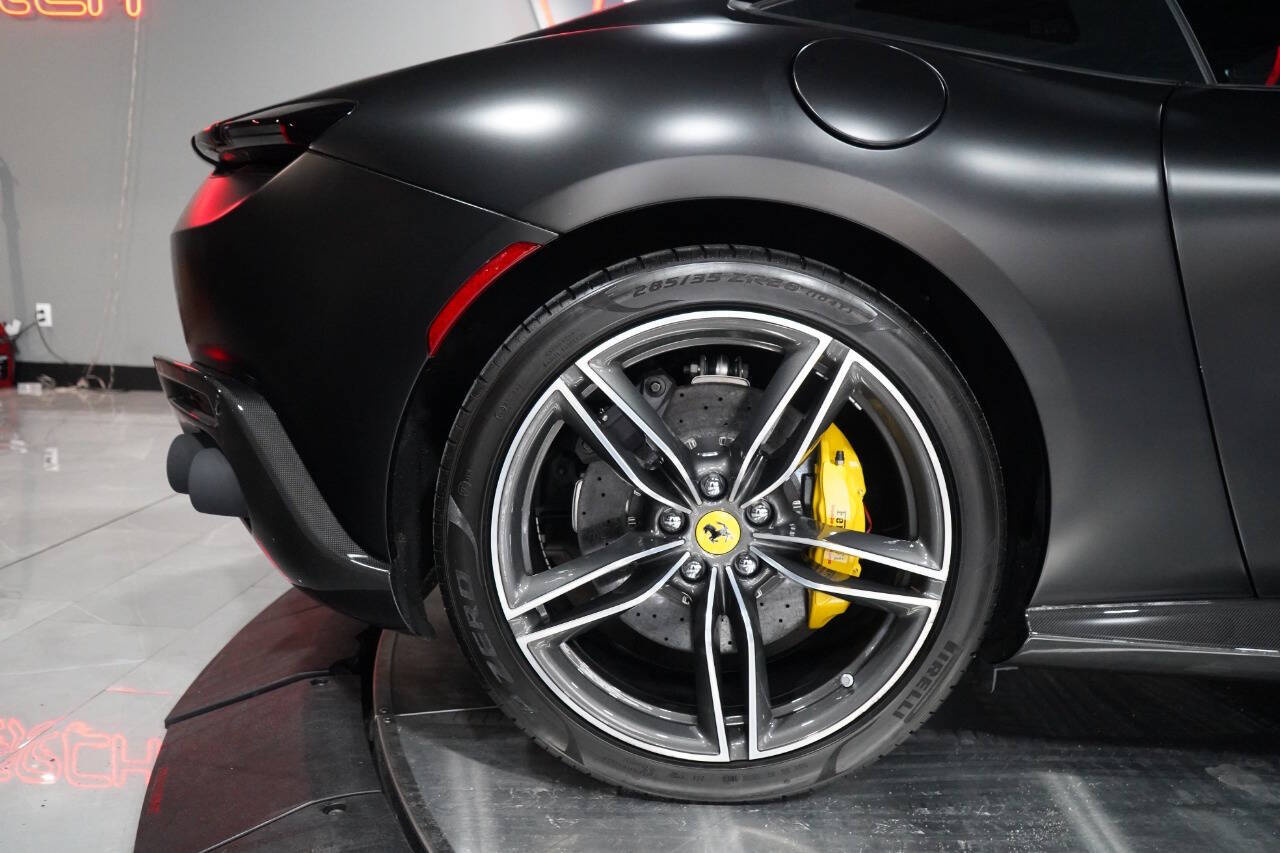 2023 Ferrari Roma Base RWD