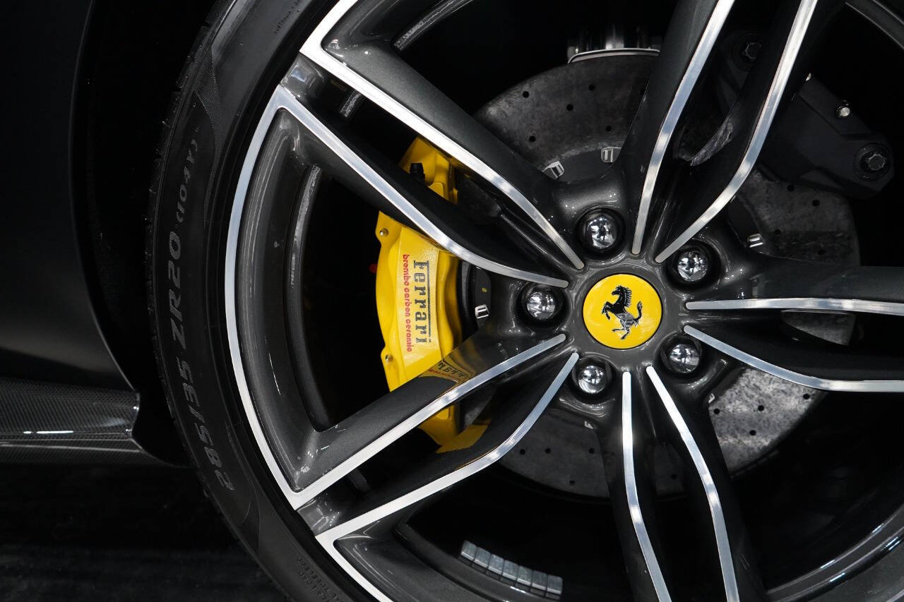 2023 Ferrari Roma Base RWD