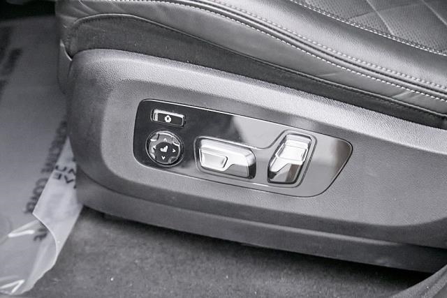 2025 BMW X6 xDrive40i AWD