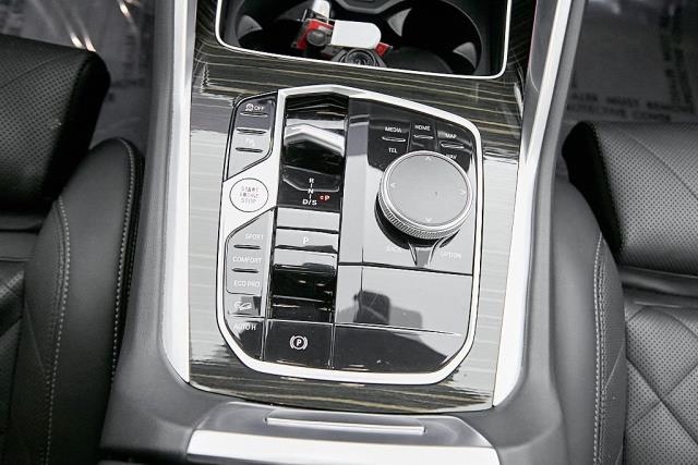 2025 BMW X6 xDrive40i AWD