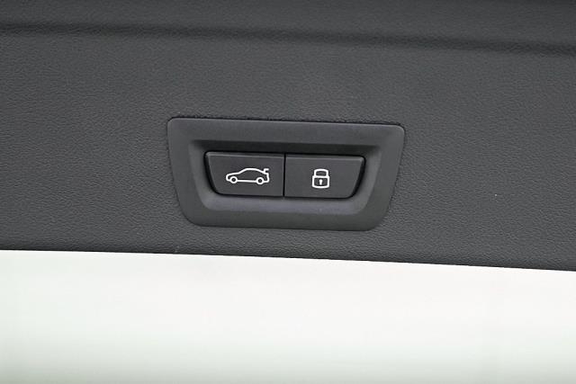 2025 BMW X6 xDrive40i AWD