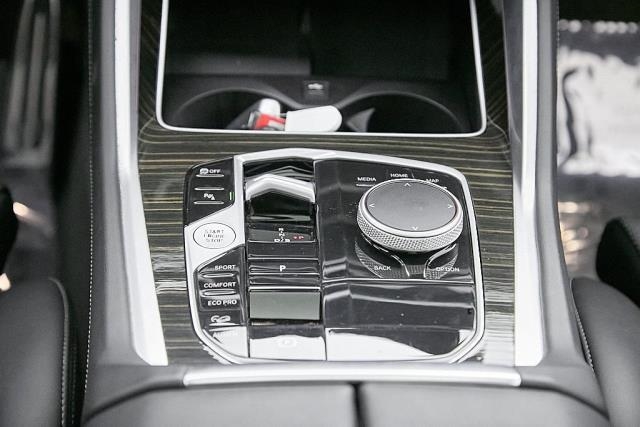 2025 BMW X6 xDrive40i AWD