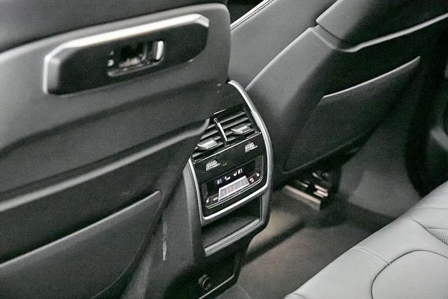 2025 BMW X6 xDrive40i AWD