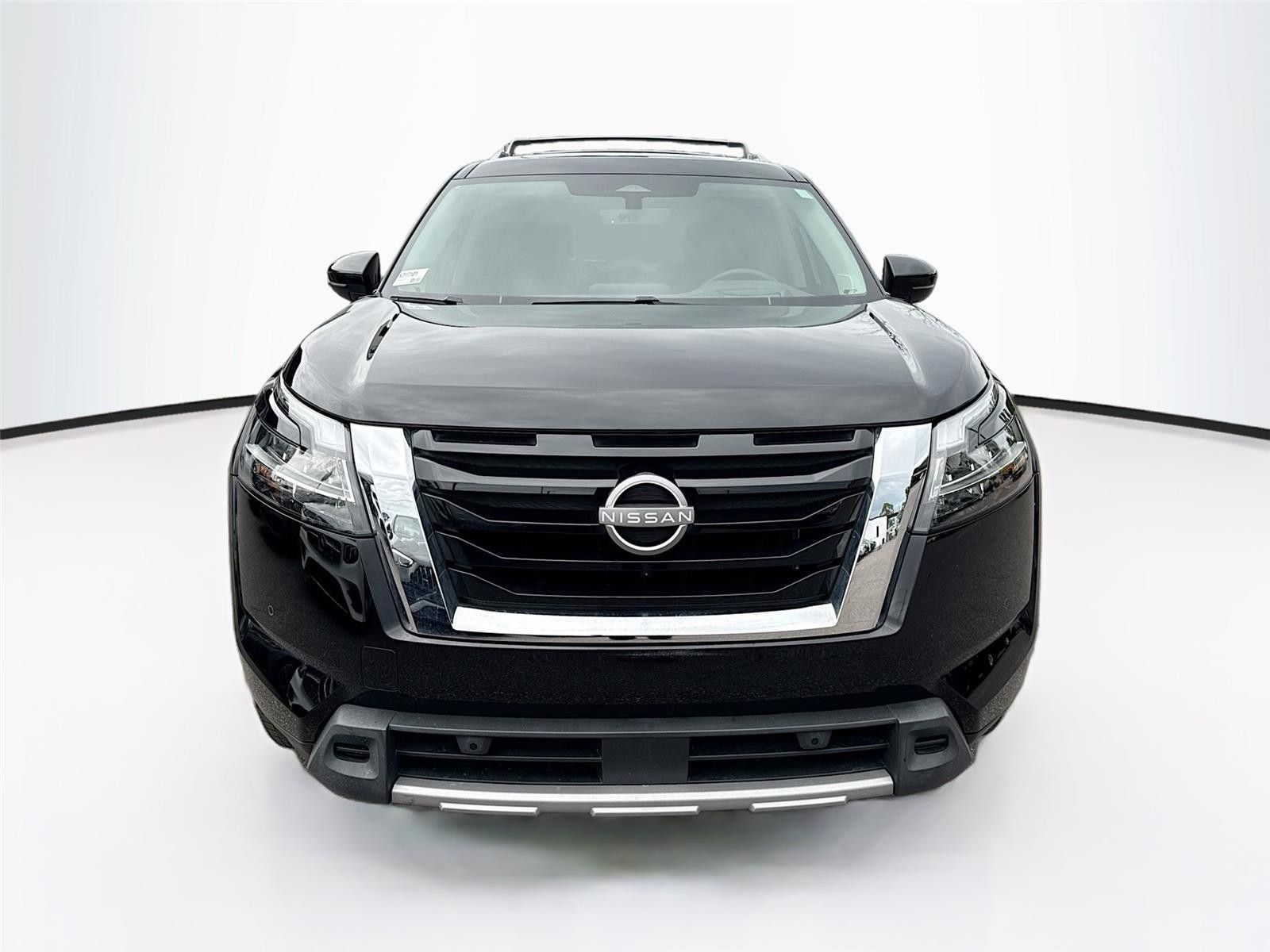 2024 Nissan Pathfinder Platinum FWD