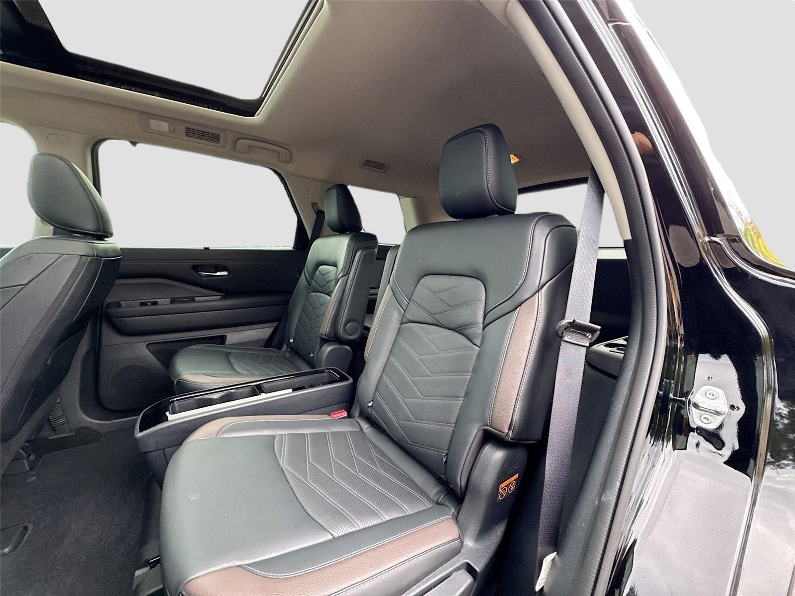 2024 Nissan Pathfinder Platinum FWD