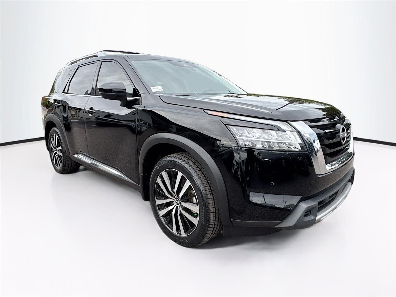 2024 Nissan Pathfinder Platinum FWD