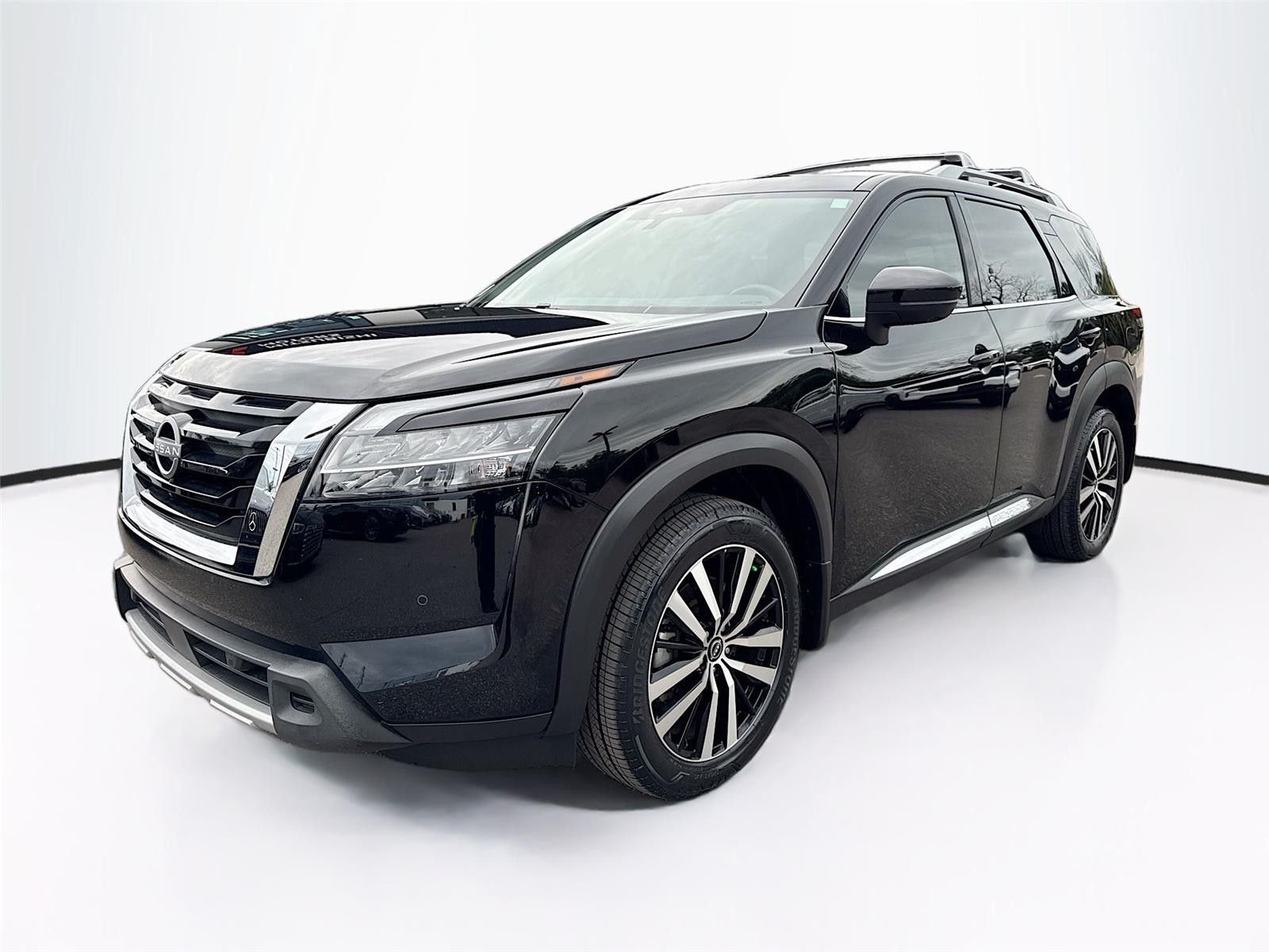 2024 Nissan Pathfinder Platinum FWD